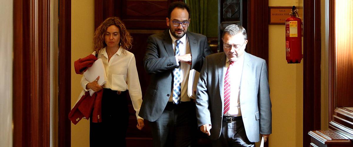 Los socialistas Antonio Hernando, Meritxell Batet y Miguel Ángel Heredia, en el Congreso. Los socialistas Antonio Hernando, Meritxell Batet y Miguel Ángel Heredia, en el Congreso.