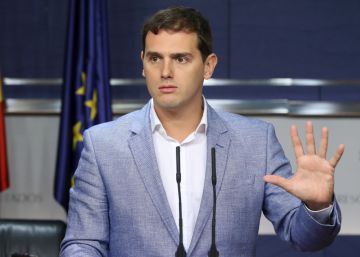 Rivera, dispuesto a modificar su acuerdo con el PP para atraer al PSOE Rivera, dispuesto a modificar su acuerdo con el PP para atraer al PSOE