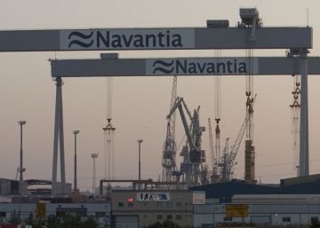 Navantia prepara un plan de bajas pactadas para rejuvenecer la plantilla Navantia prepara un plan de bajas pactadas para rejuvenecer la plantilla