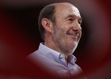 Rubalcaba: “No había Gobierno alternativo desde el 26-J” Rubalcaba: “No había Gobierno alternativo desde el 26-J”