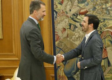 Garzón anuncia al Rey una ola de protestas por los recortes Garzón anuncia al Rey una ola de protestas por los recortes