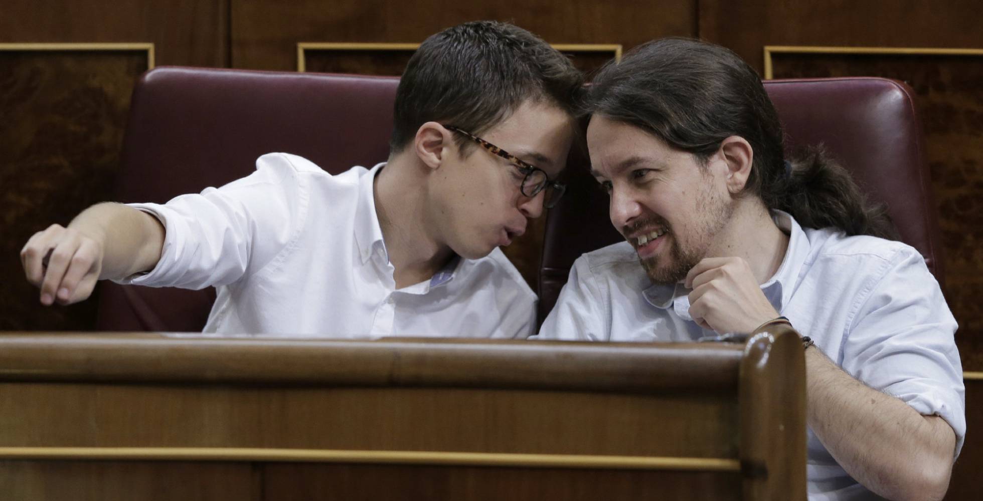 Íñigo Errejón y Pablo Iglesias, en el Congreso. Íñigo Errejón y Pablo Iglesias, en el Congreso.