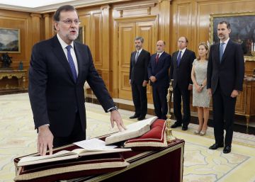 El Rey intentará recuperar la proyección exterior perdida por el bloqueo político