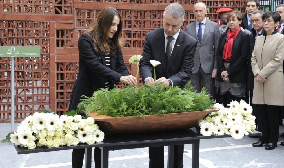 Los partidos vascos afrontan divididos el Día de la Memoria Los partidos vascos afrontan divididos el Día de la Memoria