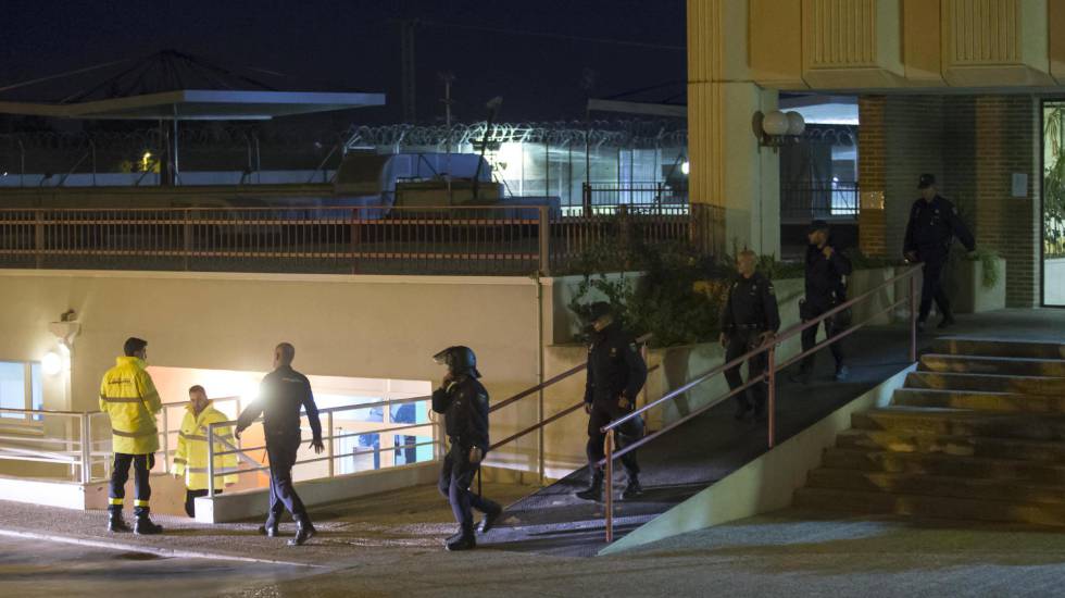 Imagen del CIE de Murcia, anoche.