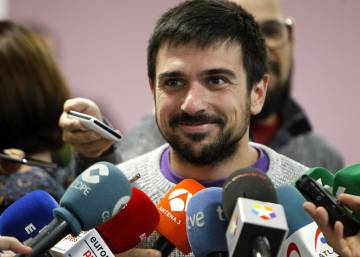 Iglesias gana el primer pulso a Errejón y controlará el partido en Madrid