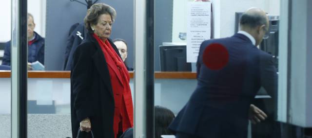 Rita Barber&aacute;, este lunes, a su llegada al Supremo.