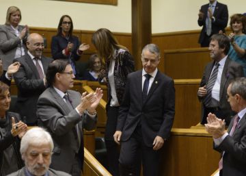 Urkullu tranquiliza al presidente de la gestora del PSOE sobre el pacto de gobierno