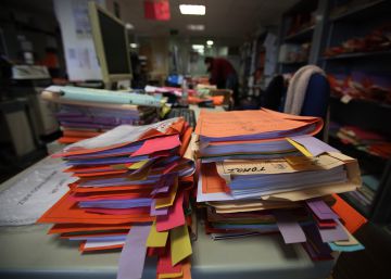 Una justicia lenta, politizada, antigua y ahogada en papel Una justicia lenta, politizada, antigua y ahogada en papel