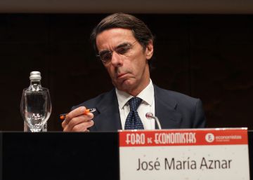 Aznar renuncia a la presidència d’honor del Partit Popular