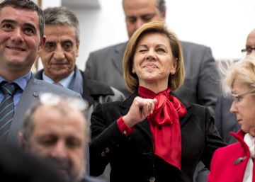 La acumulación de cargos de Cospedal agita el congreso nacional del PP