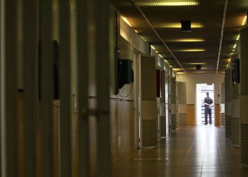 Una juez censura la “masificación” del CIE de Tarifa