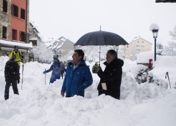 La entrada de la ola de frío dejará hoy nevadas en cotas muy bajas