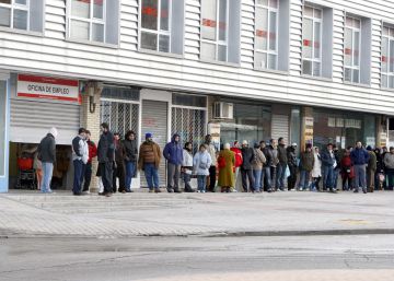 Casi cinco millones de personas, atrapadas entre la pobreza laboral y el paro