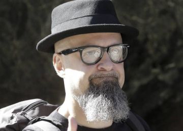 Barcelona convida un cantant condemnat per enaltir el terrorisme a un congrés contra l’odi