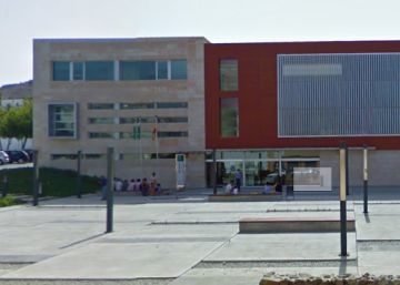 El maestro detenido por abusos en Vélez-Málaga se autoinculpa en otros casos