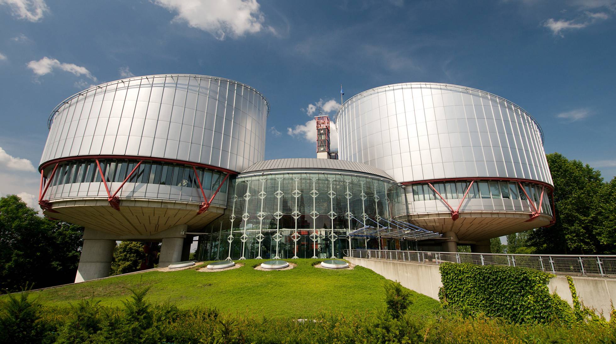 La sede del Tribunal Europeo de Derechos Humanos en Estrasburgo. La sede del Tribunal Europeo de Derechos Humanos en Estrasburgo.