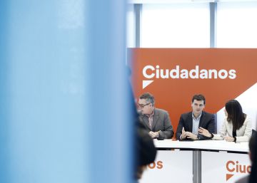 Rivera afronta tensiones internas en Andalucía y la Comunidad Valenciana