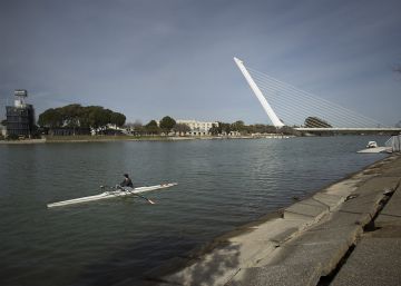 La Armada y la policía se sumergen en la búsqueda de Marta del Castillo La Armada y la policía se sumergen en la búsqueda de Marta del Castillo