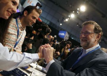 Rajoy defiende su prudencia frente a la frivolidad y lo nuevo