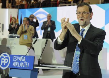 Rajoy assegura la seva candidatura al PP amb avisos electorals cap al PSOE i Catalunya