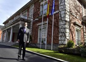 90 personas dependientes con derecho reconocido fallecen al día sin recibir ningún servicio 90 personas dependientes con derecho reconocido fallecen al día sin recibir ningún servicio