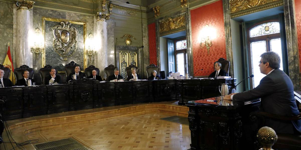 Homs en el Supremo en el comienzo de su juicio. Homs en el Supremo en el comienzo de su juicio.