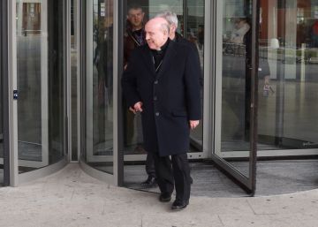 El arzobispo de Zaragoza, ante el juez por espiar a la exnotaria diocesana