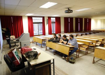 El 65 % de trabajadores secundan la huelga educativa, según los sindicatos El 65 % de trabajadores secundan la huelga educativa, según los sindicatos