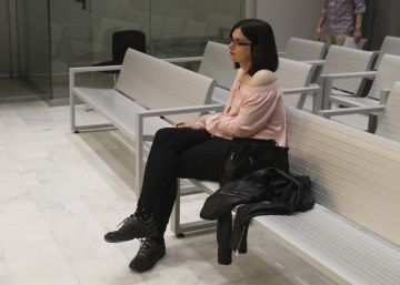 Condenada Cassandra Vera, la tuitera que hizo chistes de la muerte de Carrero Blanco Condenada Cassandra Vera, la tuitera que hizo chistes de la muerte de Carrero Blanco