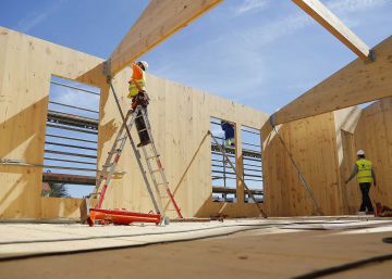 Llegan a España los bloques de pisos de protección oficial de madera