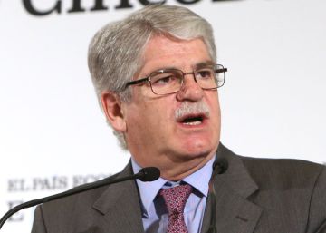 Dastis: “No hay ninguna base para perder los nervios por Gibraltar”