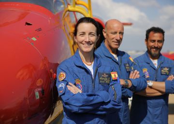 Rosa García-Malea, la primera capitana de la Patrulla Águila, se lanza a las acrobacias