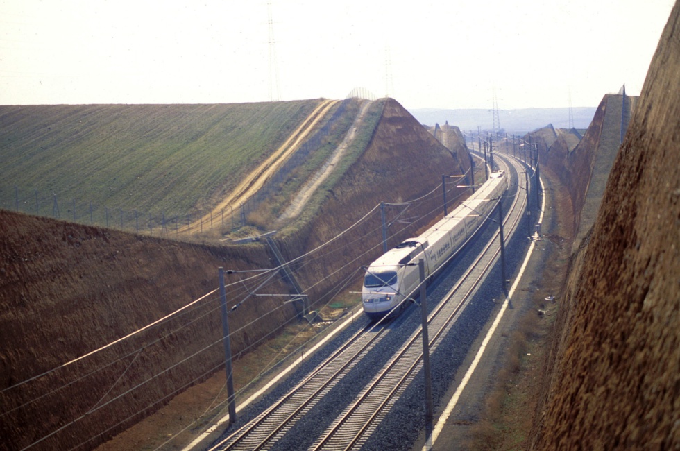 El Tren de Alta Velocidad AVE Madrid-Sevilla.