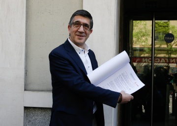 Patxi Lopez presenta su candidatura  a las primarias del PSOE.