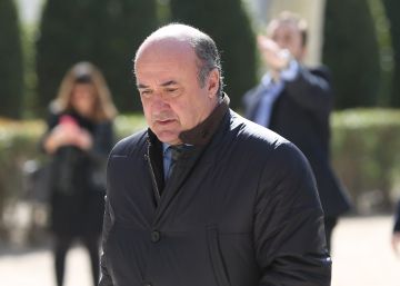 El juez de la caja b del PP pide a Velasco las facturas de Bárcenas encontradas en un registro de Púnica El juez de la caja b del PP pide a Velasco las facturas de Bárcenas encontradas en un registro de Púnica