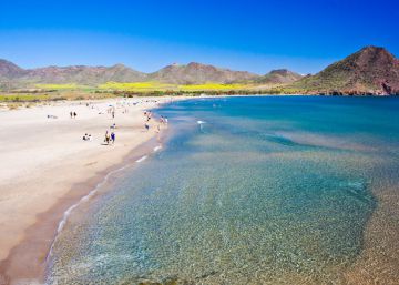 579 playas españolas lucirán la bandera azul este verano