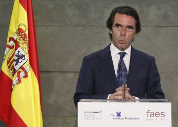 Aznar critica la falta de ambición de Rajoy al conformarse con sus reformas Aznar critica la falta de ambición de Rajoy al conformarse con sus reformas