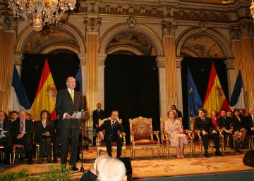 Reconocimiento a Juan Carlos I por su aportación a la relación entre España y Francia Reconocimiento a Juan Carlos I por su aportación a la relación entre España y Francia