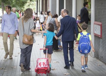 El apellido paterno deja de prevalecer por defecto sobre el de la madre El apellido paterno deja de prevalecer por defecto sobre el de la madre