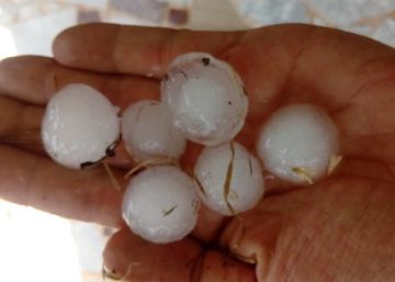Una tormenta con granizo de gran tamaño deja 15 litros en media hora en Valencia Una tormenta con granizo de gran tamaño deja 15 litros en media hora en Valencia