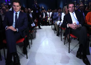 Aznar agrava la tensión entre el PP y Ciudadanos con sus guiños a Rivera Aznar agrava la tensión entre el PP y Ciudadanos con sus guiños a Rivera