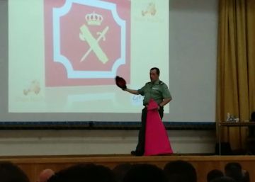 Indignación por una clase de toreo en una academia de la Guardia Civil Indignación por una clase de toreo en una academia de la Guardia Civil