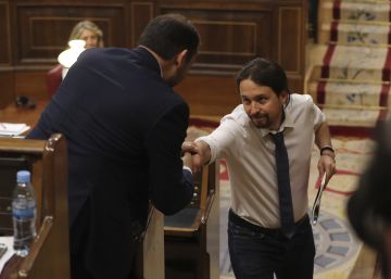 El PSOE tiende la mano a Podemos El PSOE tiende la mano a Podemos