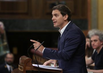 Rivera: “Hay que ganar al PP en las urnas, no con un batiburrillo de partidos” Rivera: “Hay que ganar al PP en las urnas, no con un batiburrillo de partidos”