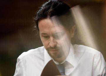 Pablo Iglesias emplaza a Pedro Sánchez a pactar con ERC para echar a Rajoy Pablo Iglesias emplaza a Pedro Sánchez a pactar con ERC para echar a Rajoy