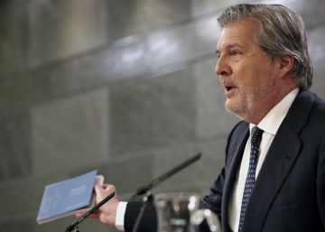 El Gobierno tilda de “ciencia ficción” que Sánchez quiera unir a Iglesias y Rivera El Gobierno tilda de “ciencia ficción” que Sánchez quiera unir a Iglesias y Rivera