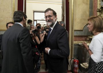 Rajoy y Montoro desprecian la sentencia del Constitucional que anuló la amnistía fiscal Rajoy y Montoro desprecian la sentencia del Constitucional que anuló la amnistía fiscal