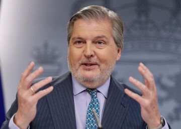 El Gobierno espera que Sánchez le aclare si se aleja del consenso constitucional El Gobierno espera que Sánchez le aclare si se aleja del consenso constitucional