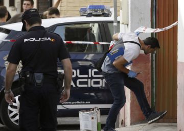 Muere una mujer presuntamente apuñalada por su expareja en Sevilla Muere una mujer presuntamente apuñalada por su expareja en Sevilla